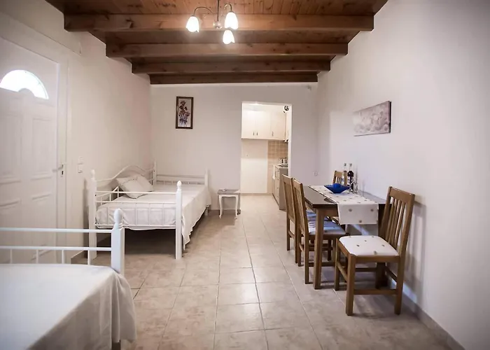 아파트 Elleana South Corfu
